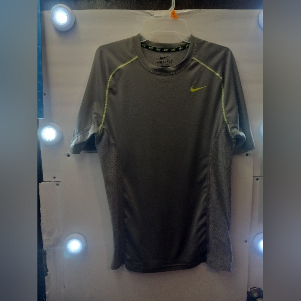 Nike Men‘s Dri-Fit Legend Athletic Cooling Swimming T-Shirt Exercise Small Gray